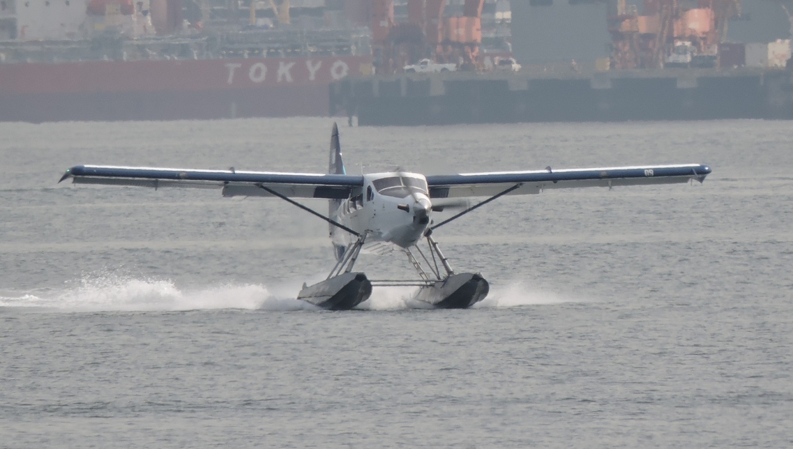 Float plane close
